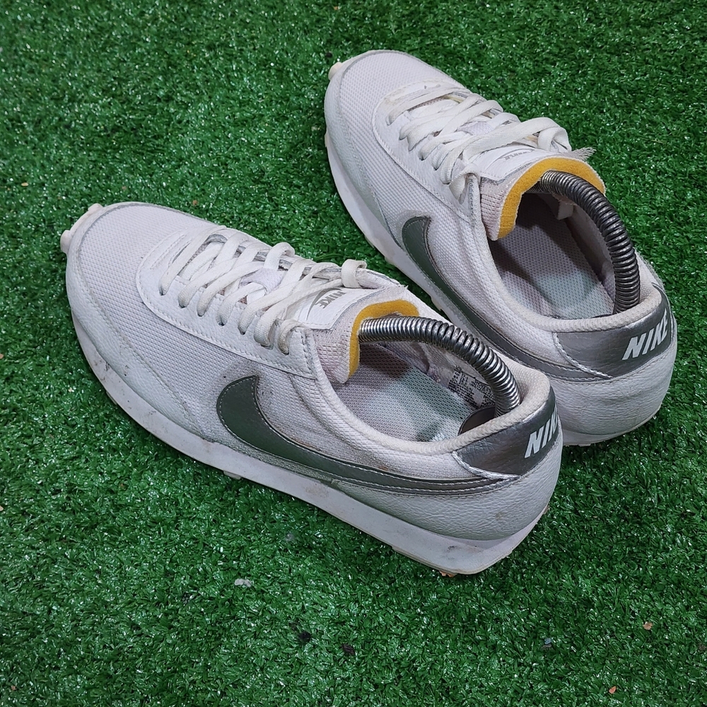 NIKE DAYBREAK - Womens Sneakers - SIZE 6.5 - Picture 4 of 9
